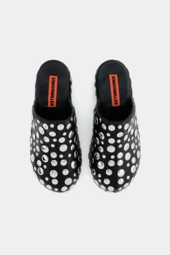 Studdedstudded bubble clog