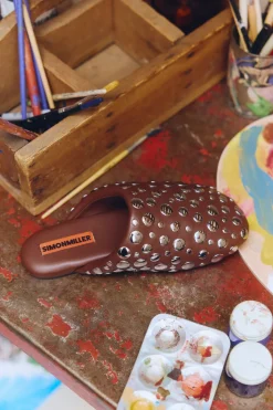 Studdedstudded bubble slipper