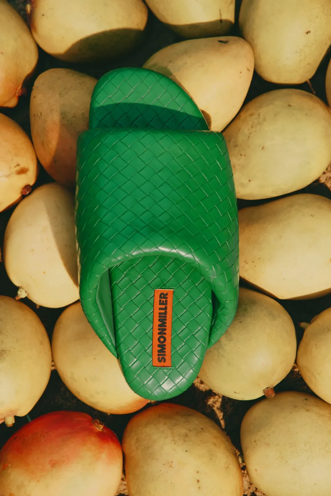 Wovenwoven bubble slide